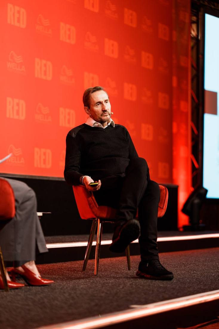 Simon Morris on stage